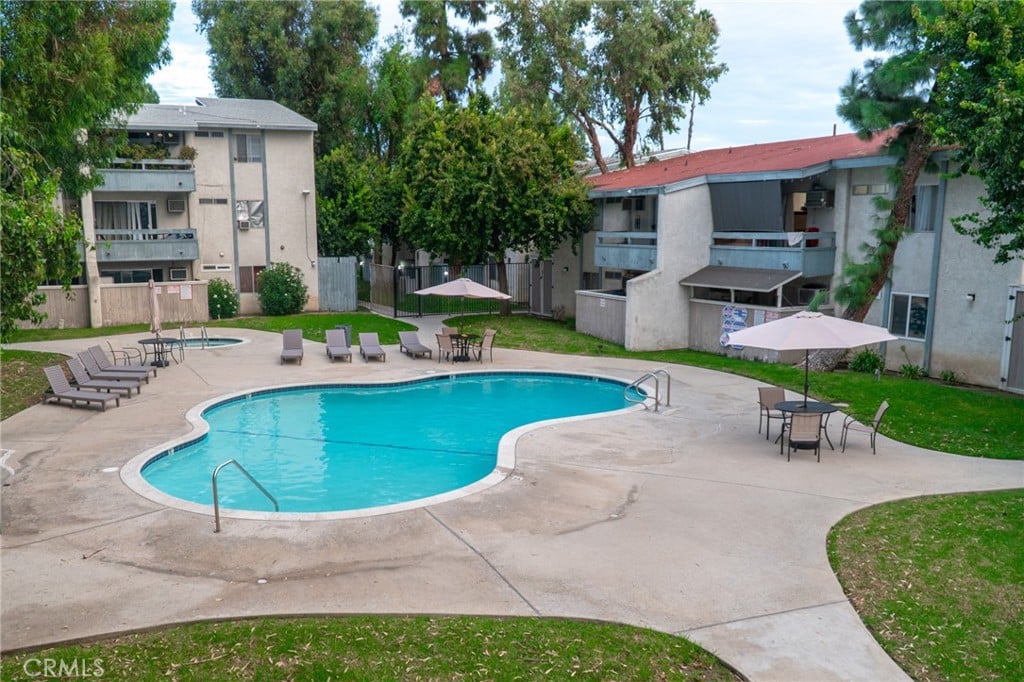 Modern Canoga Park Condo