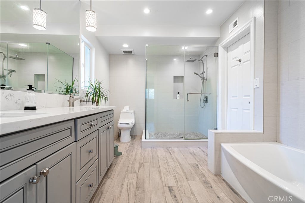 Serene Cul-De-Sac Pool Home