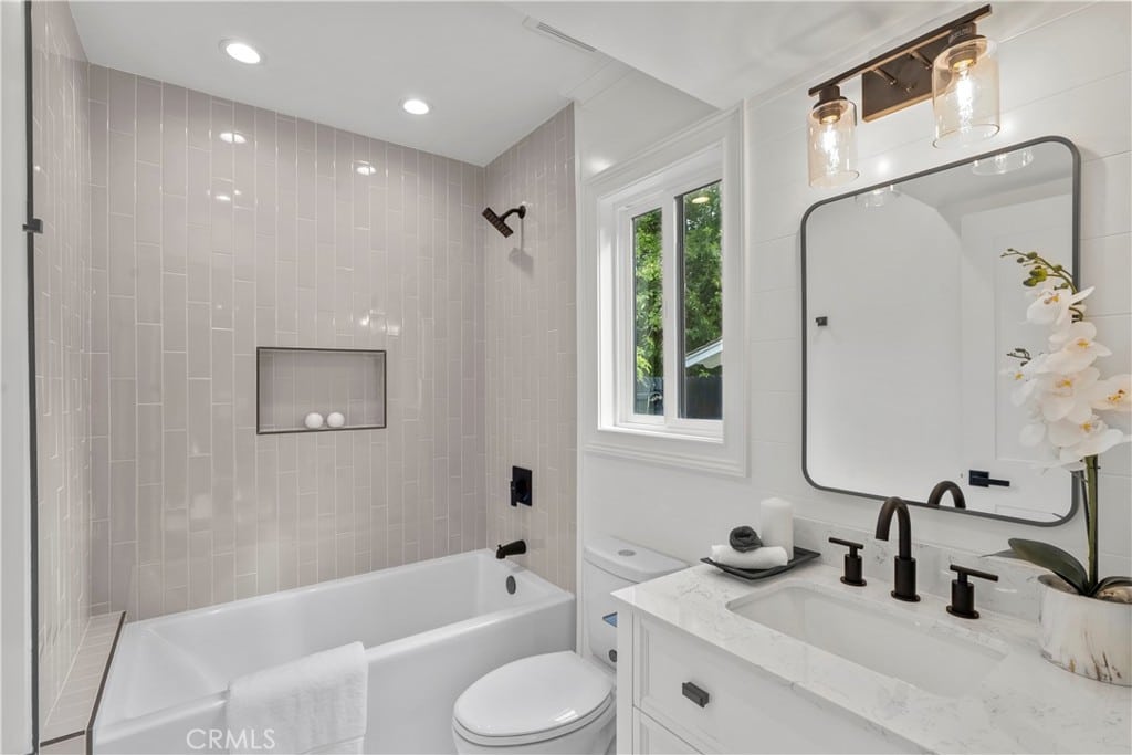 Beautifully Updated Pool Home