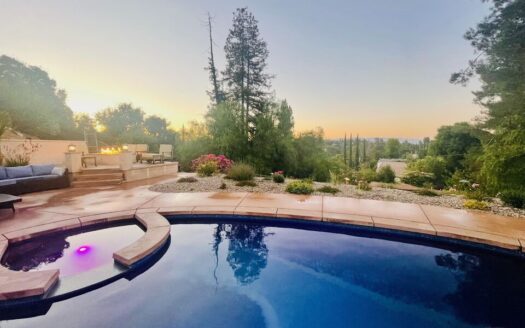 Single-Level Pool Home