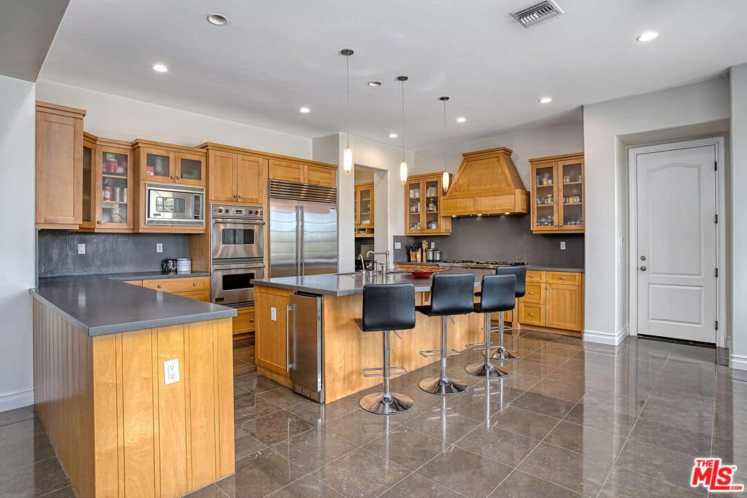 Reserve Calabasas Pool Home with view