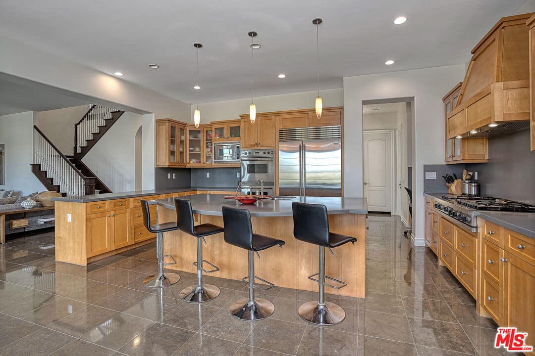 Reserve Calabasas Pool Home with view