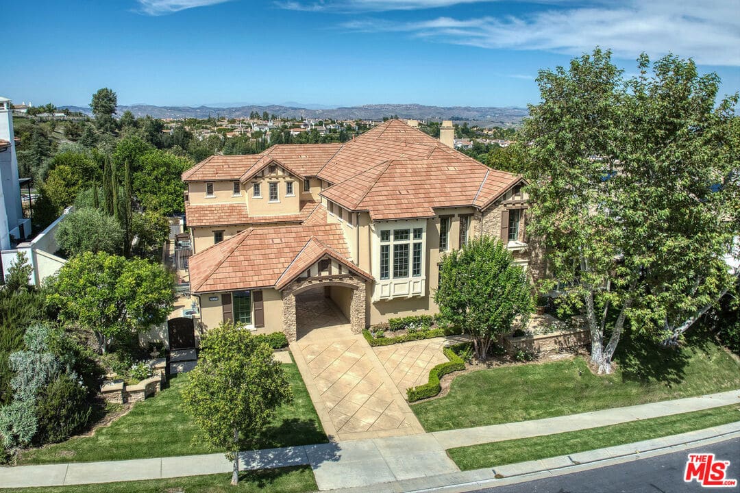 Reserve Calabasas Pool Home with view
