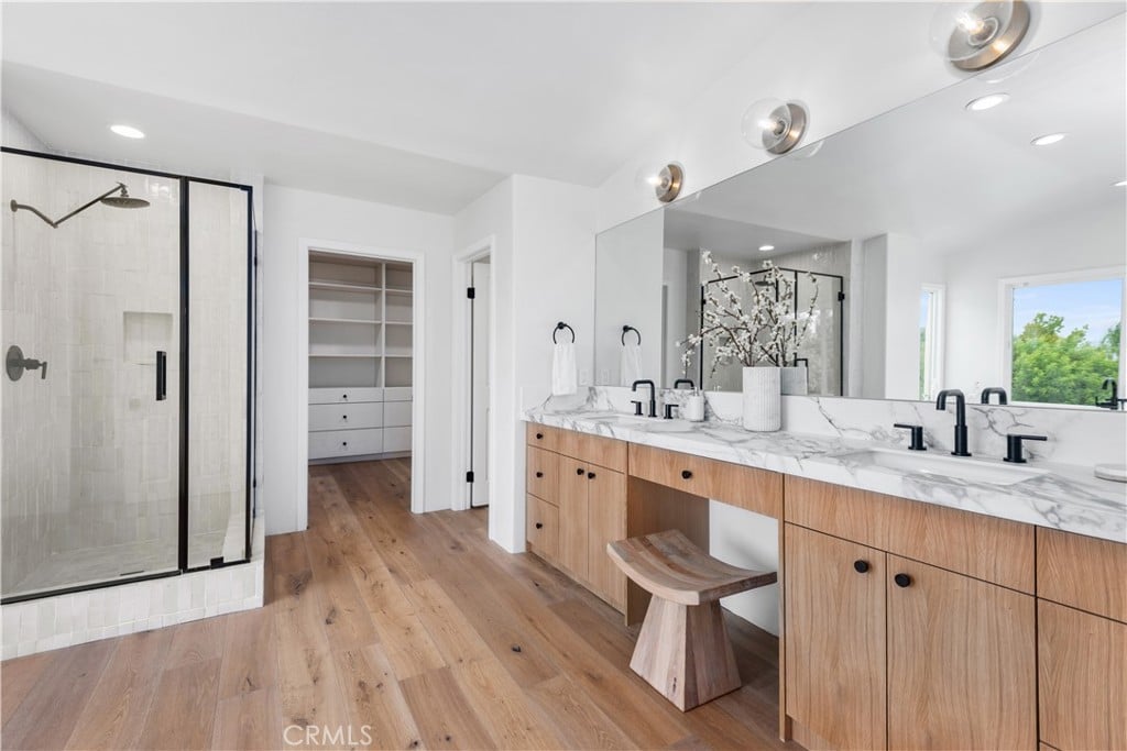 Luxurious Uasis in Calabasas Park Estates