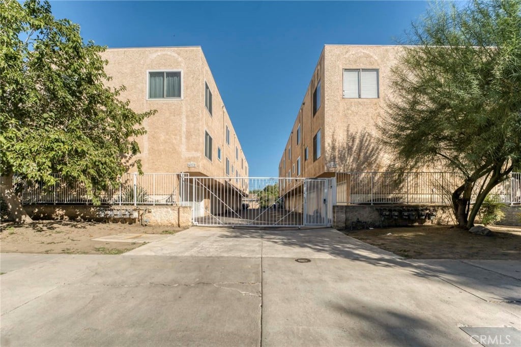 Delightful Canoga Park Condo