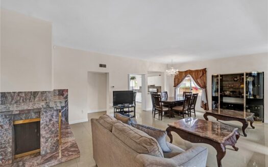 5039 Catalon Ave, Woodland Hills, CA 91364