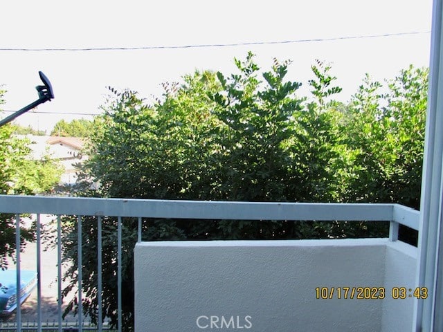 Charming Two-Story Townhome in Canoga Park