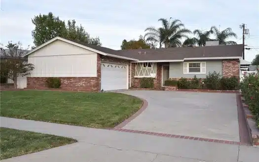 8200 Kentland Ave, Canoga Park, CA 91304