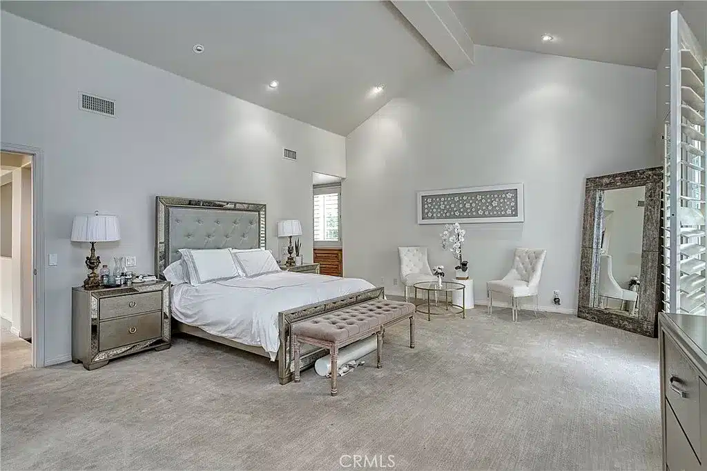 Single-Family Pool Residence