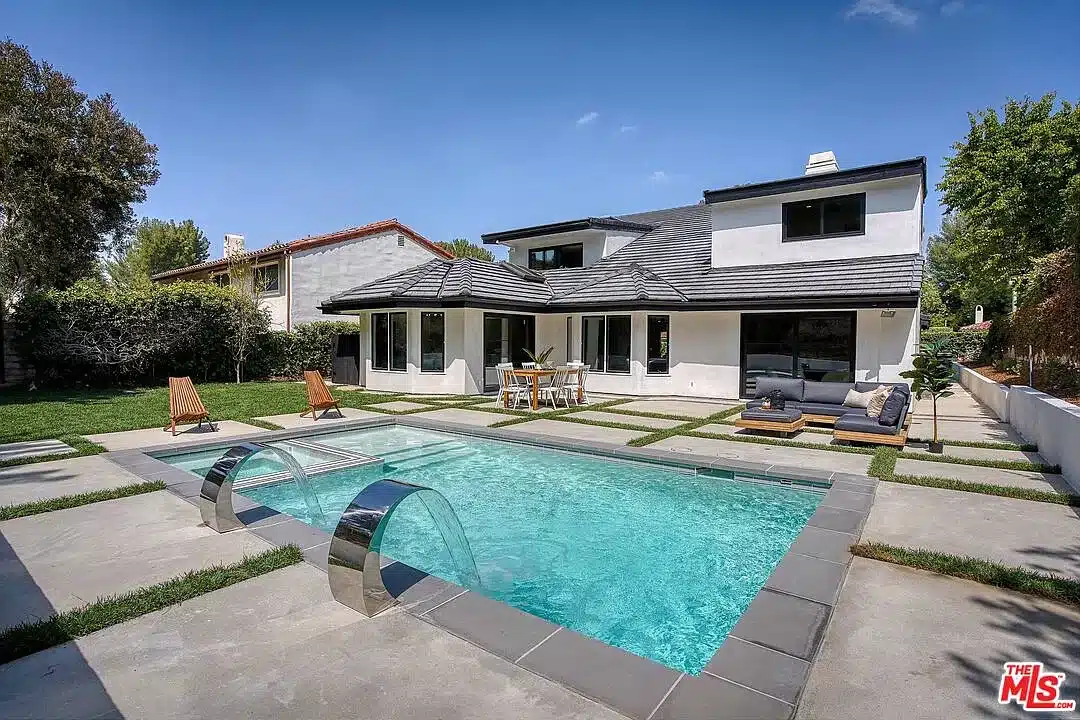European Pool Home in Calabasas