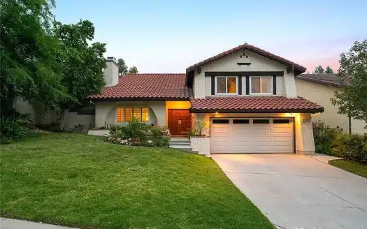 6922 Castle Peak Dr, West Hills, CA 91307