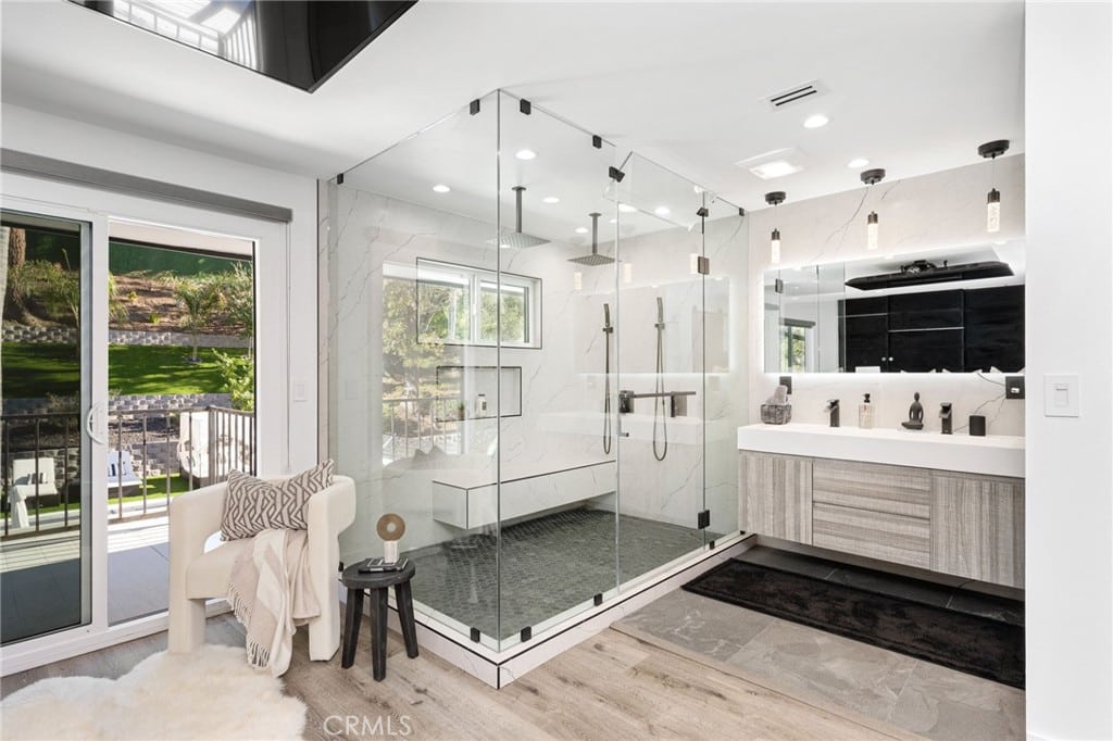 Renovated Modern Pool Home in Woodland Hills