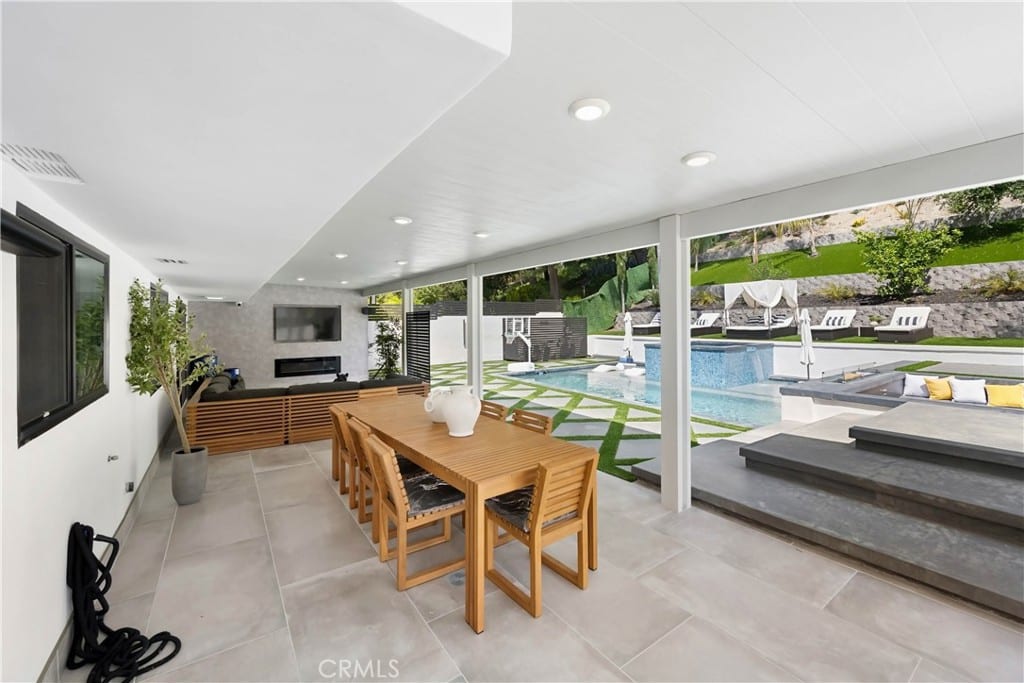 Renovated Modern Pool Home in Woodland Hills