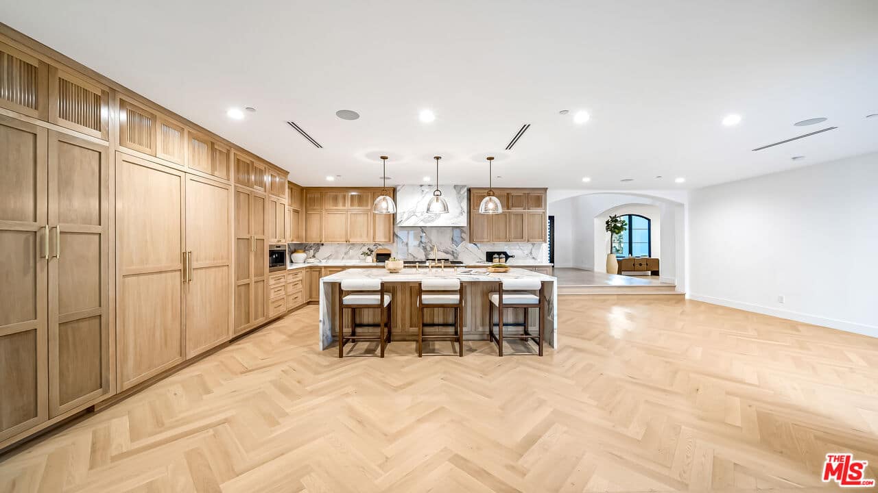 Stunning Calabasas Luxury Estate