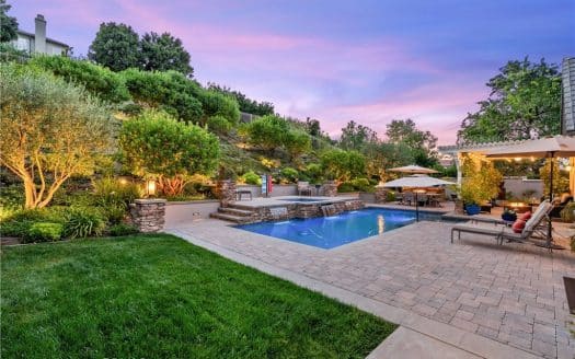 Pool Residence in The Oaks