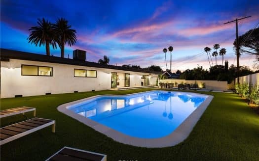 Custom Built Woodland Hills Luxury Home