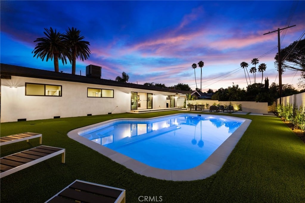 Custom Built Woodland Hills Luxury Home