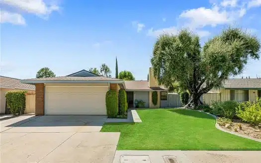 8341 Ducor Ave, Canoga Park, CA 91304