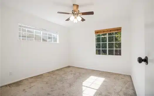 6515 Woodlake Ave, West Hills, CA 91307