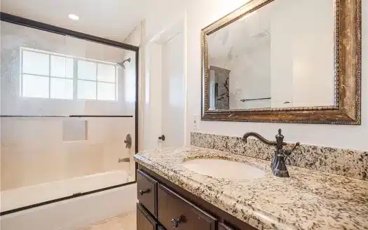 6515 Woodlake Ave, West Hills, CA 91307