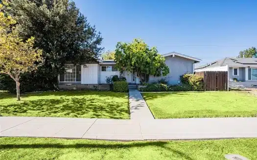 6515 Woodlake Ave, West Hills, CA 91307