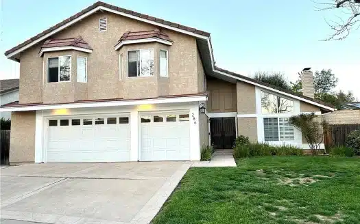 286 Parkview Dr, Oak Park, CA 91377