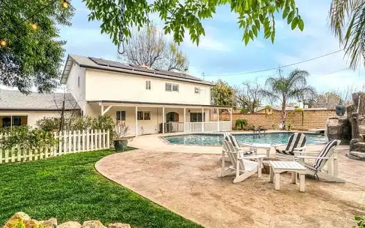 8101 Bobbyboyar Ave, West Hills, CA 91304