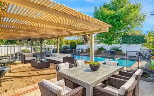 7728 Faust Ave, West Hills, CA 91304