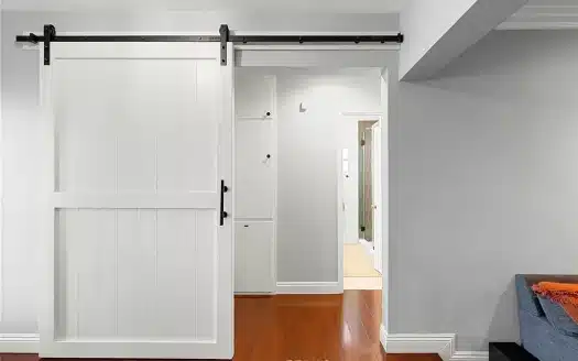 5663 Ramara Ave, Woodland Hills, CA 91367